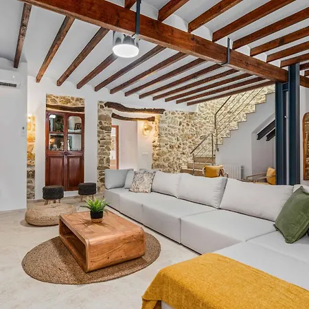 Villa Joan Vista *