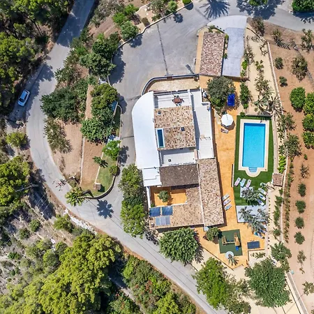 Joan Vista Villa *